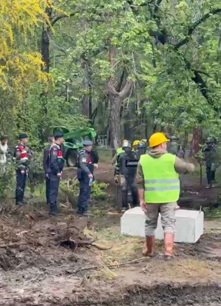 Cennet Koy Göcek’te Gerilim Tırmanıyor: Jandarma ve Sahil Güvenlik Karada ve Denizde Vatandaşların Koya Girmesine İzin Vermiyor 11